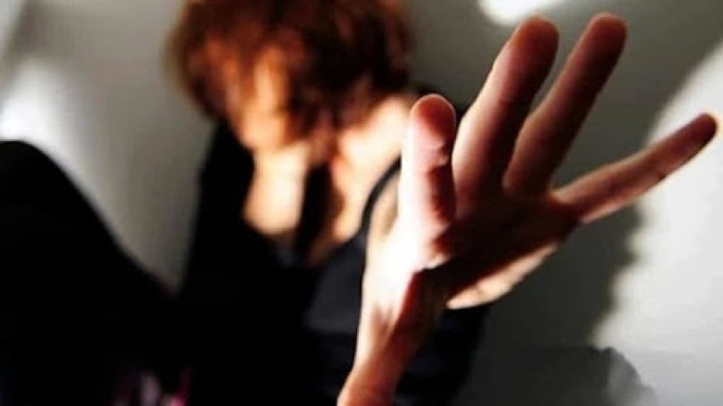 Molestie e comportamenti violenti contro donne: scatta il